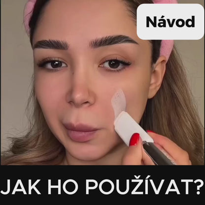 Make-up 2 v 1 s integrovaným štetcom